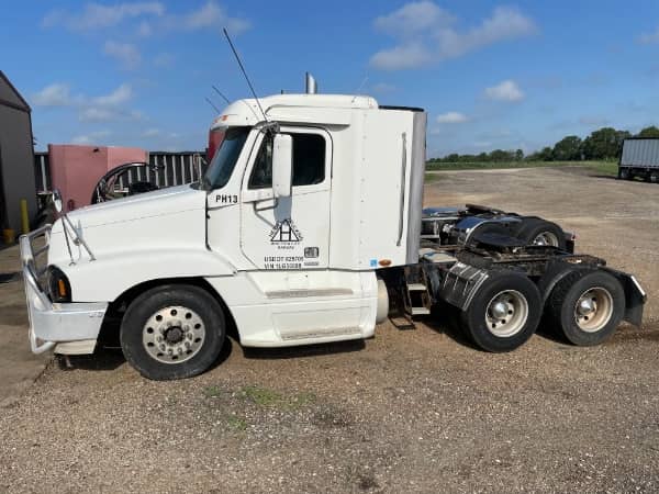 2001 freightliner daycab truck